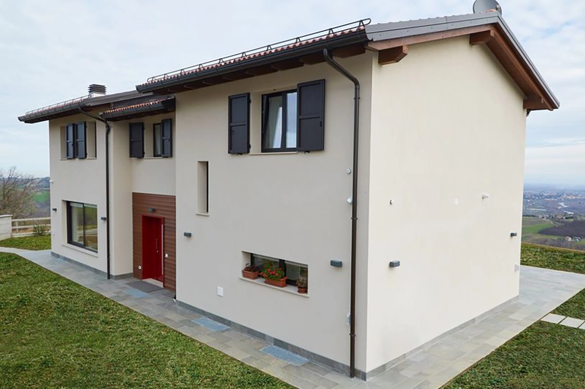 scuri-in-alluminio-con-installazione